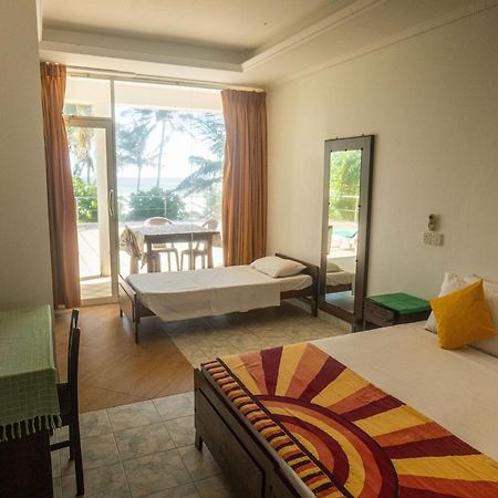 Amaya Beach Hotel Dikwella 外观 照片