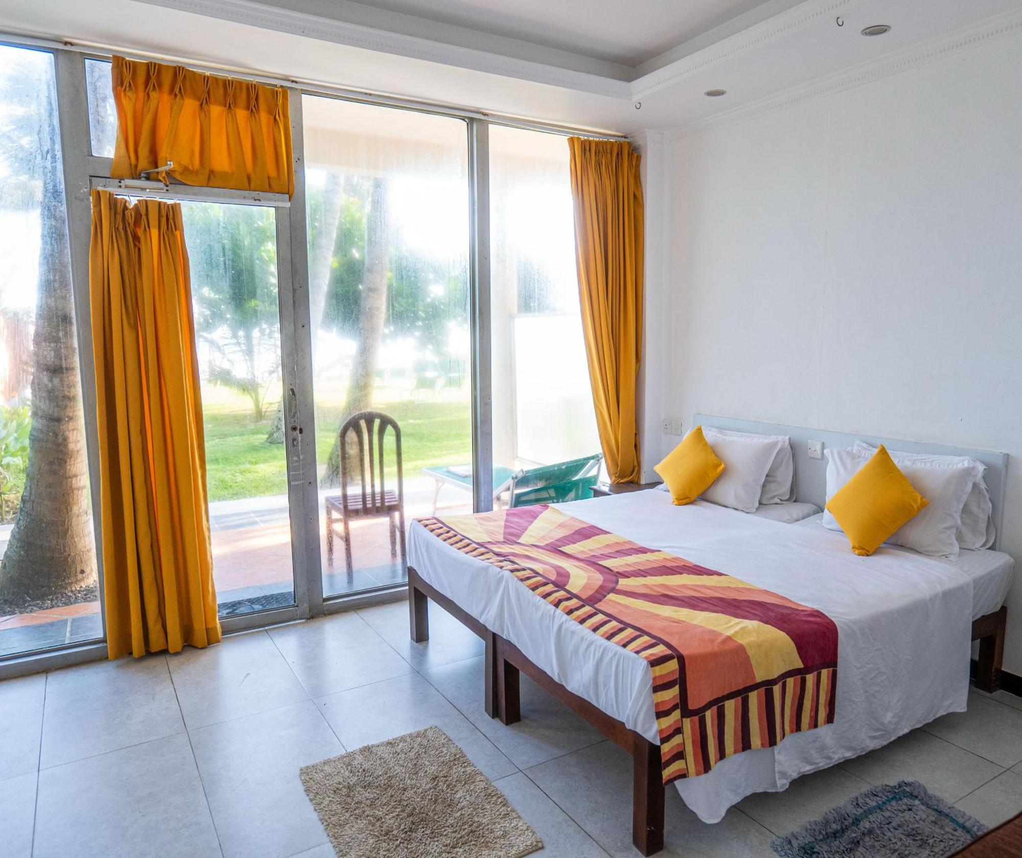 Amaya Beach Hotel Dikwella 外观 照片