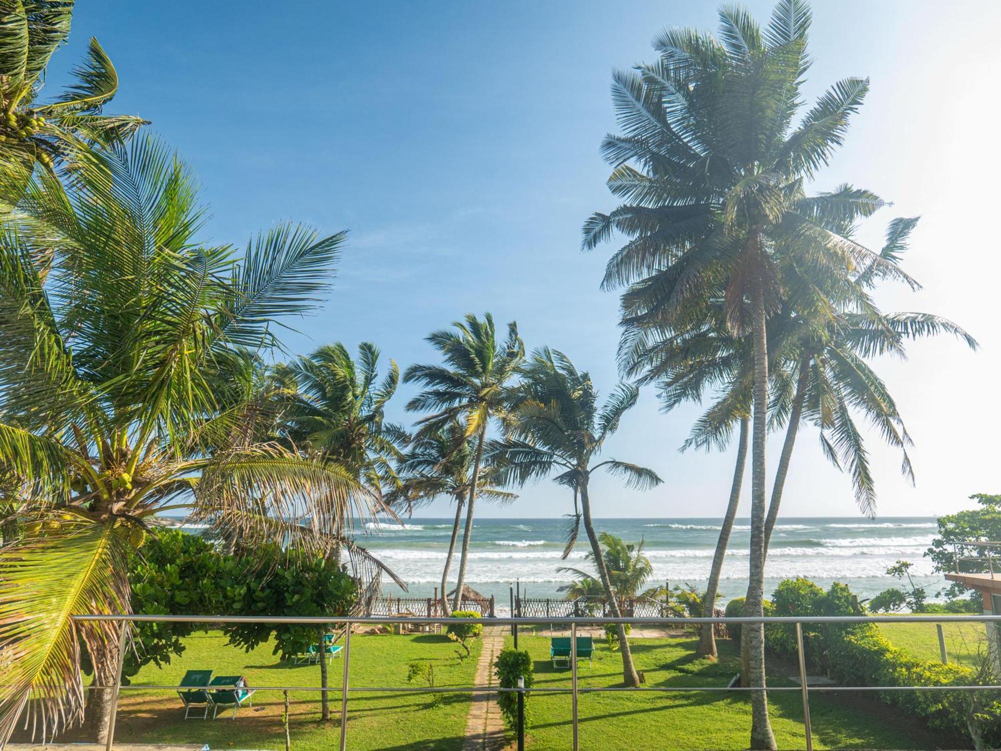 Amaya Beach Hotel Dikwella 外观 照片