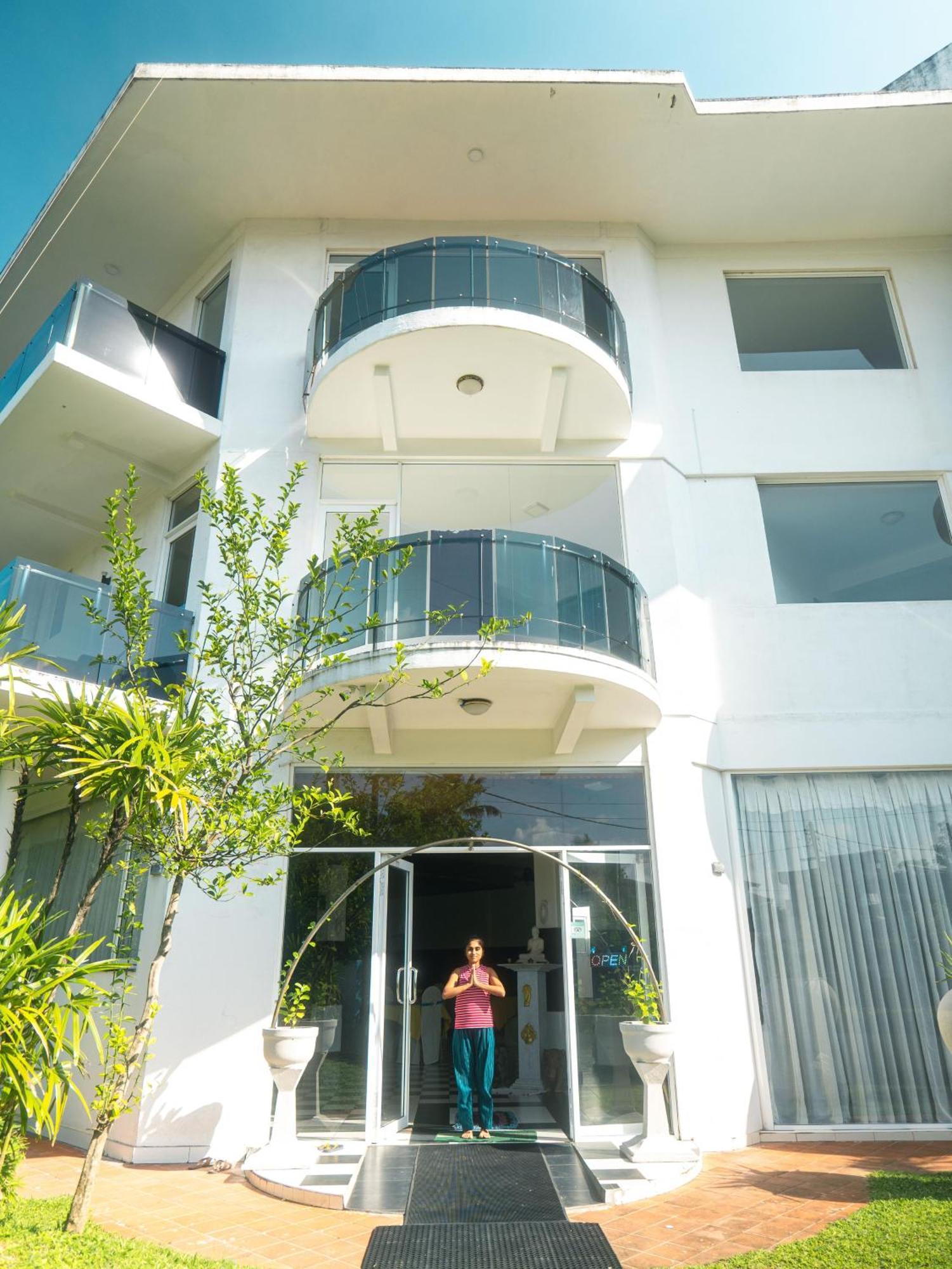 Amaya Beach Hotel Dikwella 外观 照片